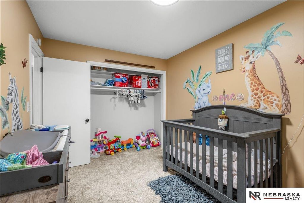 5615 Hallcliffe Court, Lincoln
