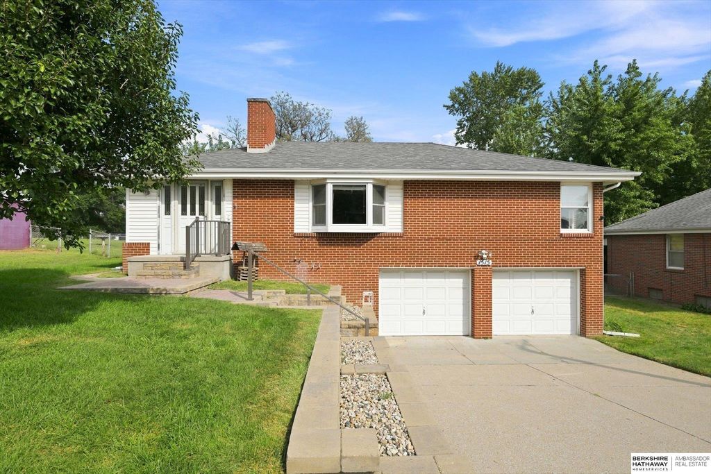 1515 N 90th Street, Omaha