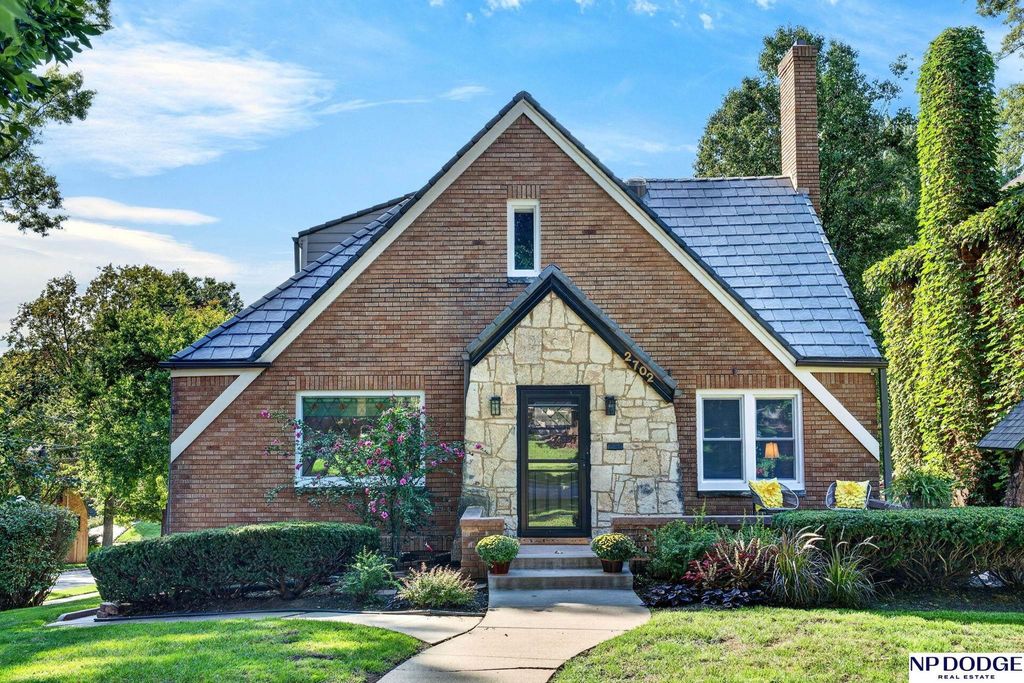 2702 N 53rd Street, Omaha