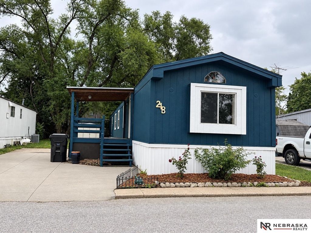 2007 Betz Road, Unit 21b, Bellevue