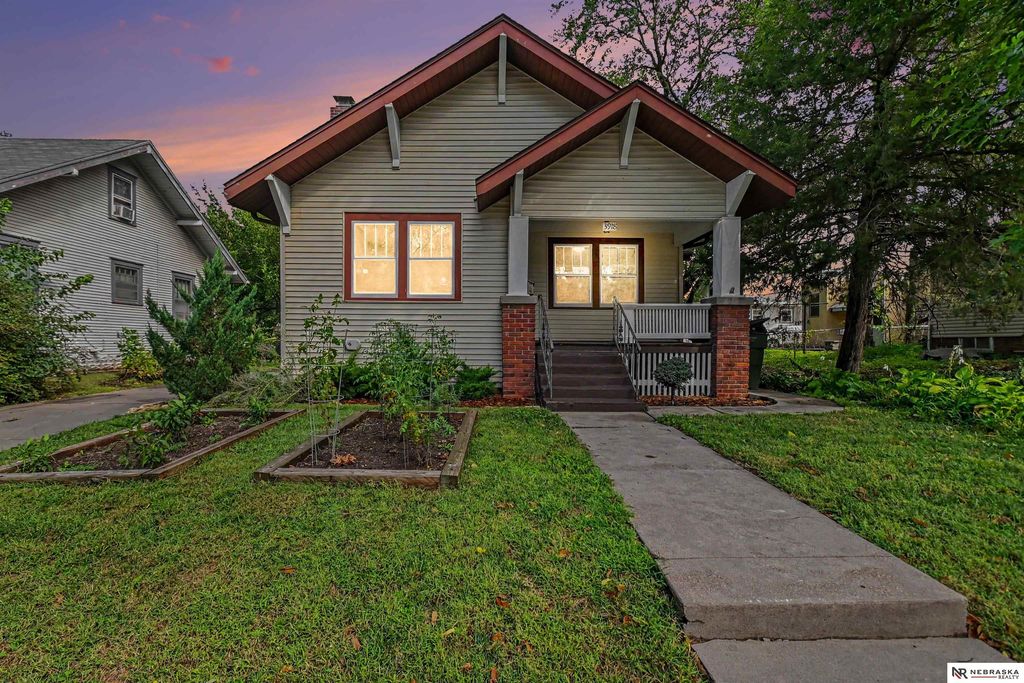 3918 Starr Street, Lincoln