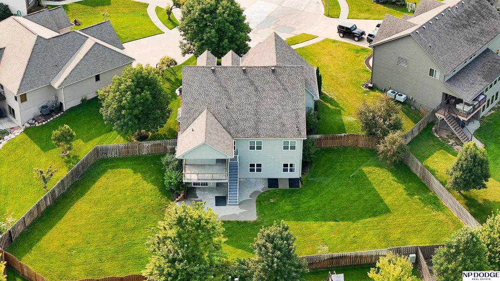 4514 N 207 Circle, Elkhorn