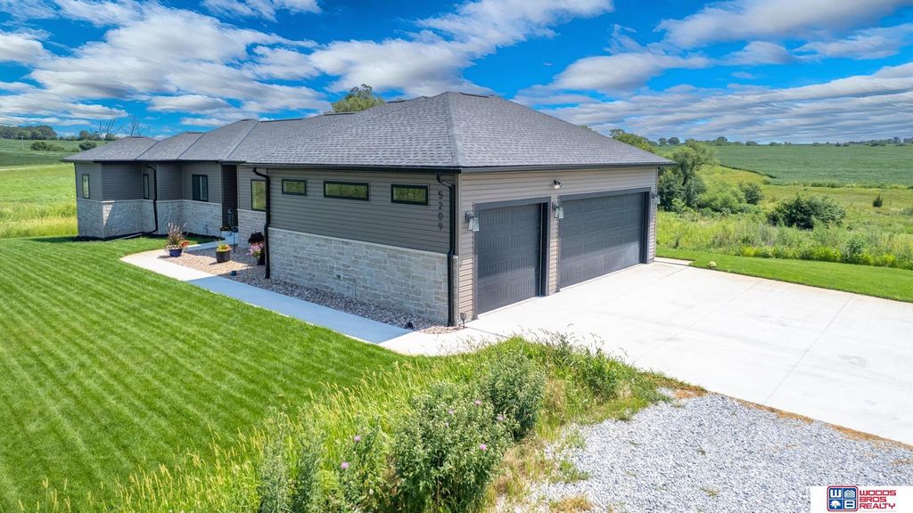 5209 W Roca Road, Martell