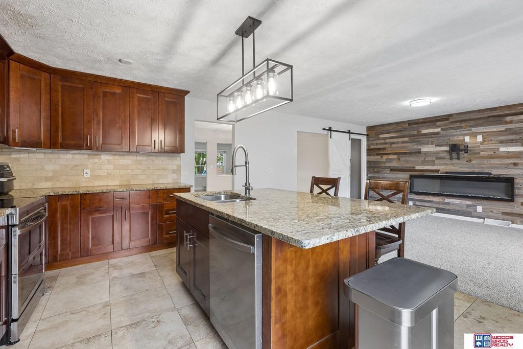 8222 Gold Street, Omaha