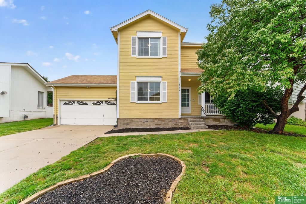 15234 Chalco Pointe Drive, Omaha