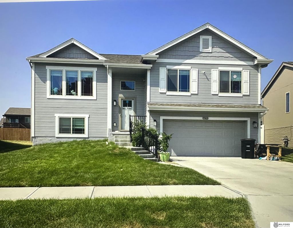 7762 N 87th Street, Omaha
