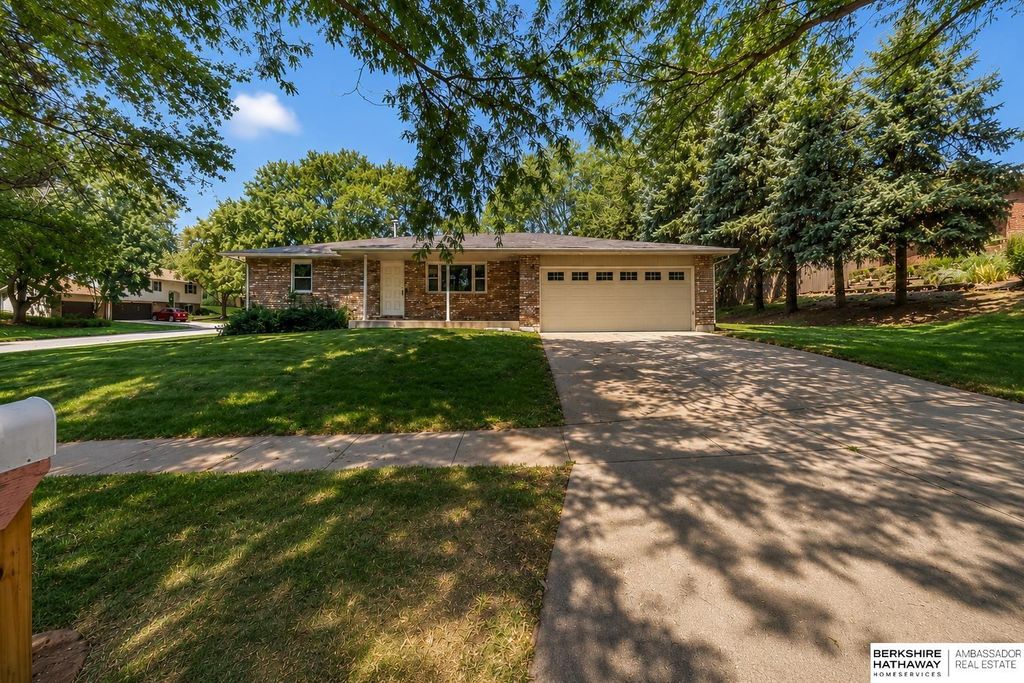 4201 Bel-ridge Drive, Lincoln