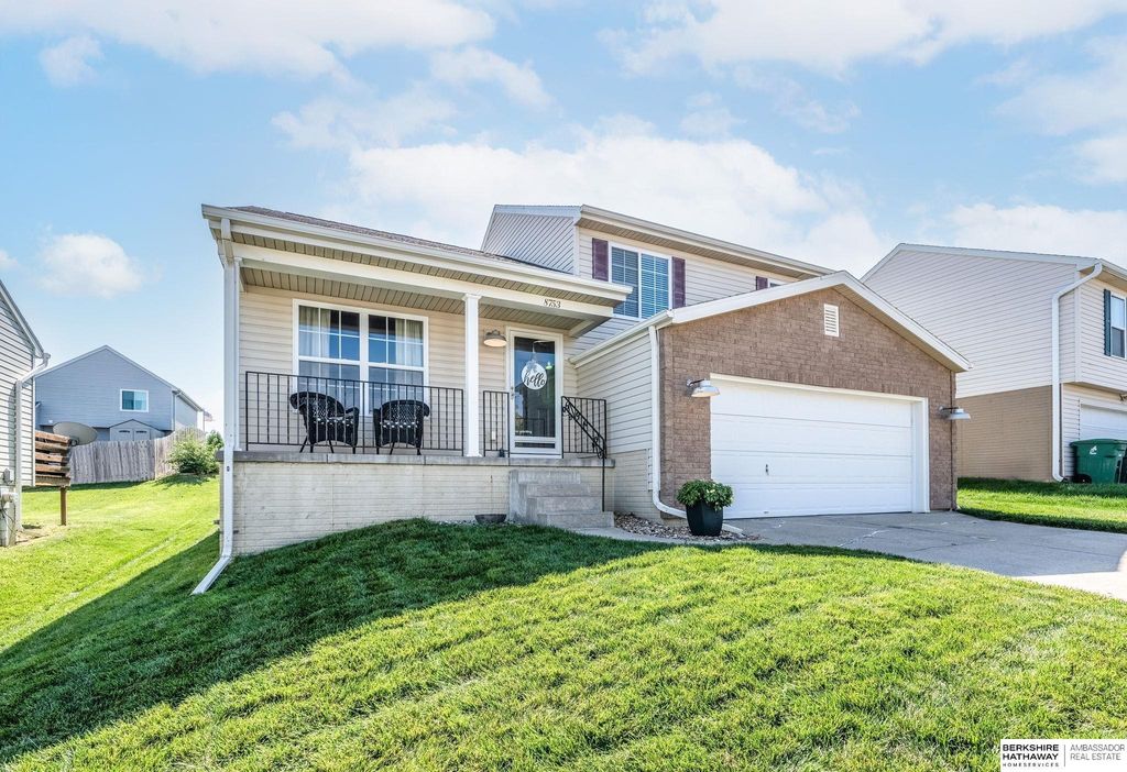 8753 Quest Street, Omaha
