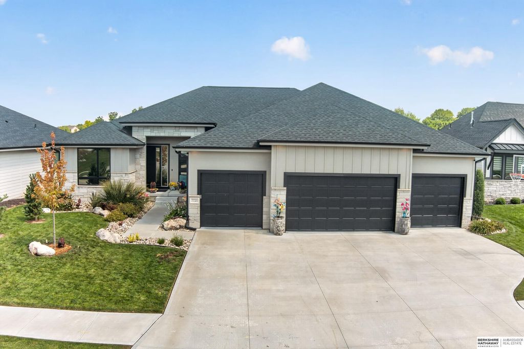 7721 N 167th Street, Bennington