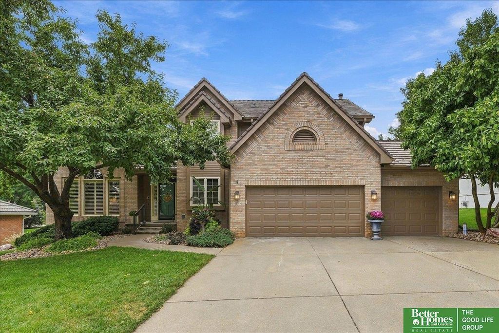 1816 N 129 Circle, Omaha