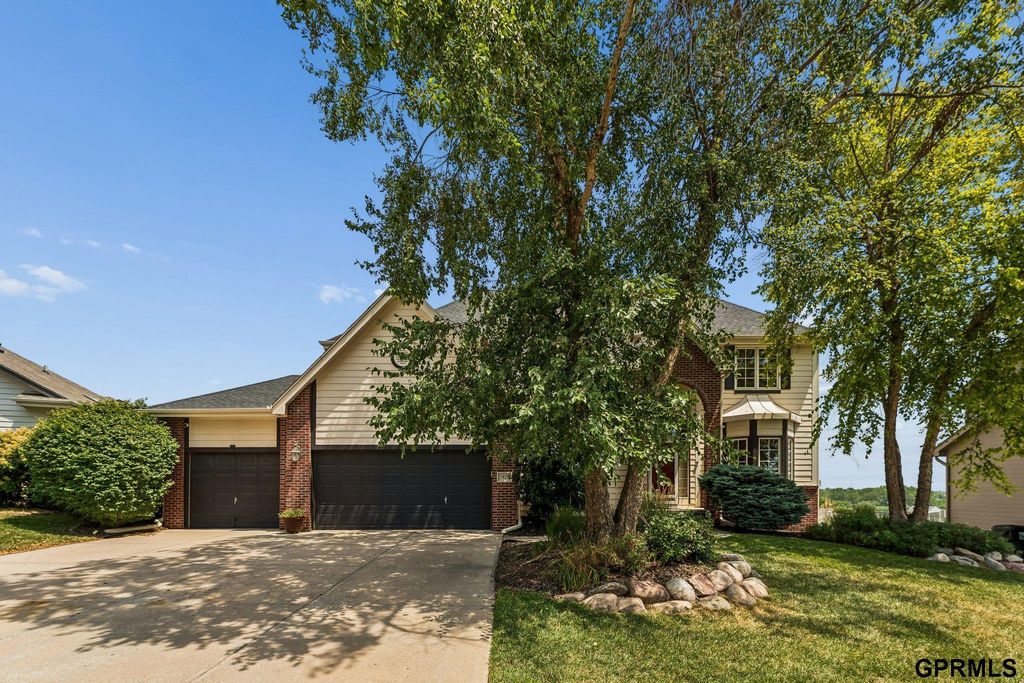 7823 N 156th Avenue, Bennington
