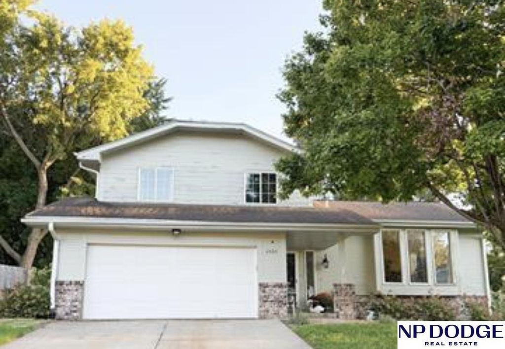 4929 Red Rock Avenue, Omaha