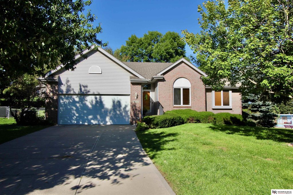 4604 Ridgeway Road, Omaha