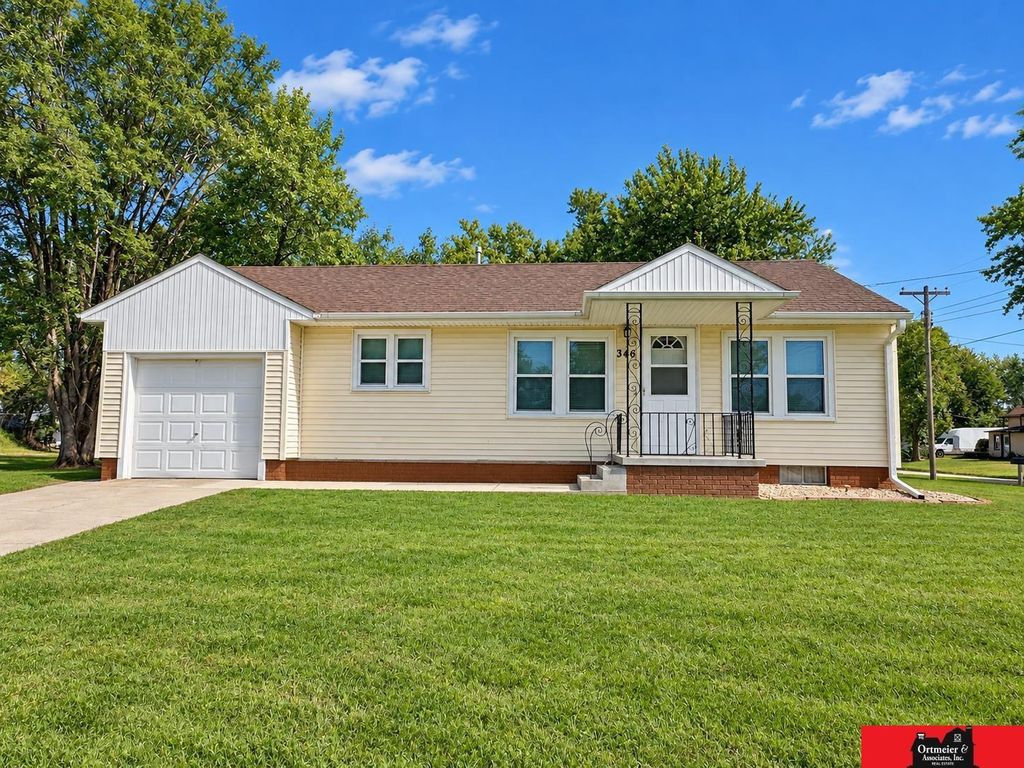 346 S Monroe Street, West Point