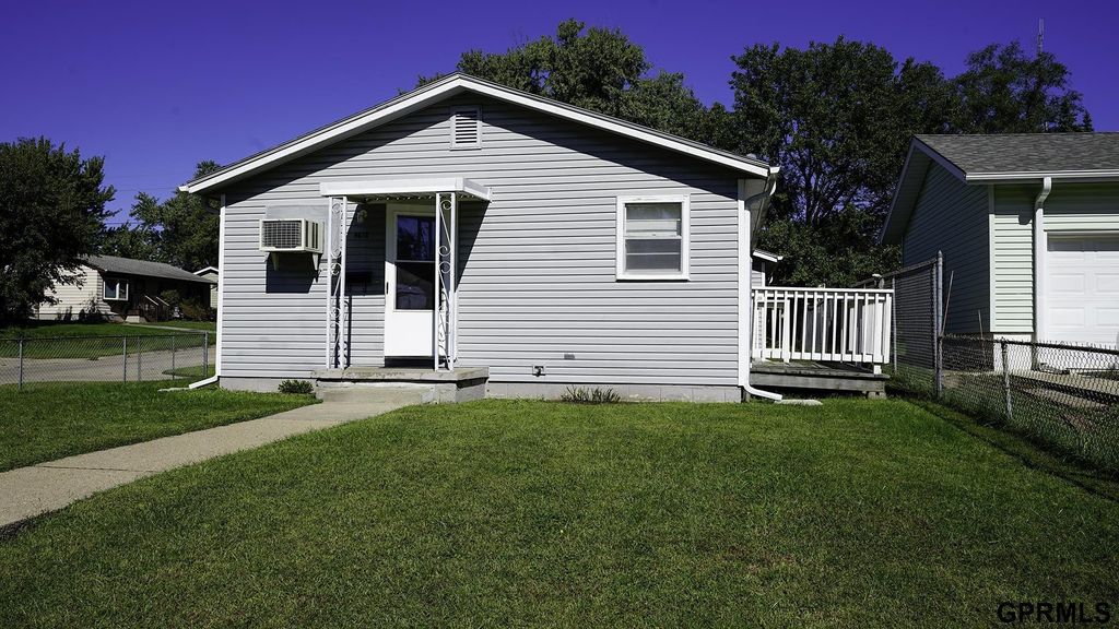 4618 Redick Avenue, Omaha