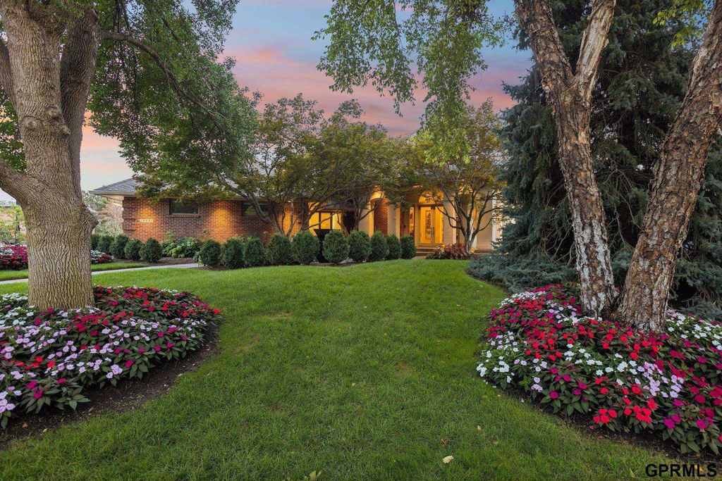 18421 Shadow Ridge Drive, Omaha