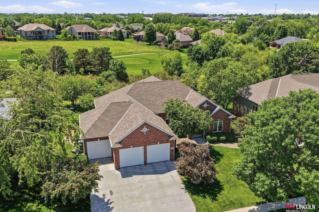 8601 Augusta Drive, Lincoln
