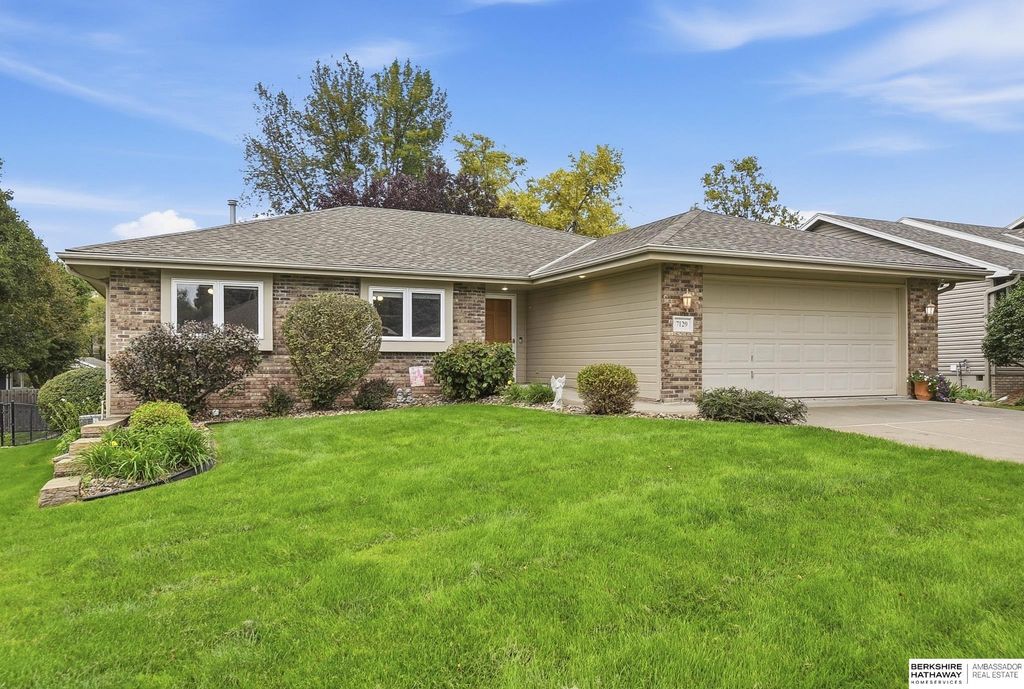 7129 Plum Dale Road, La Vista