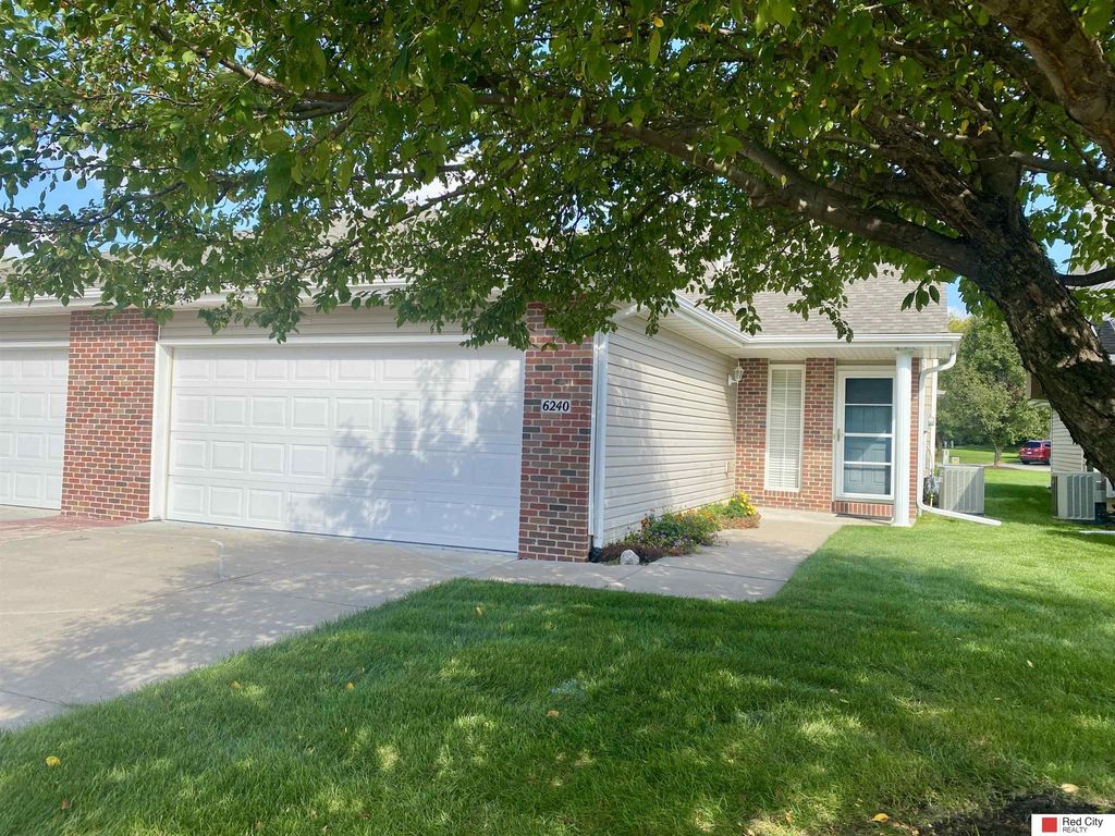 6240 Windhaven Drive, Lincoln
