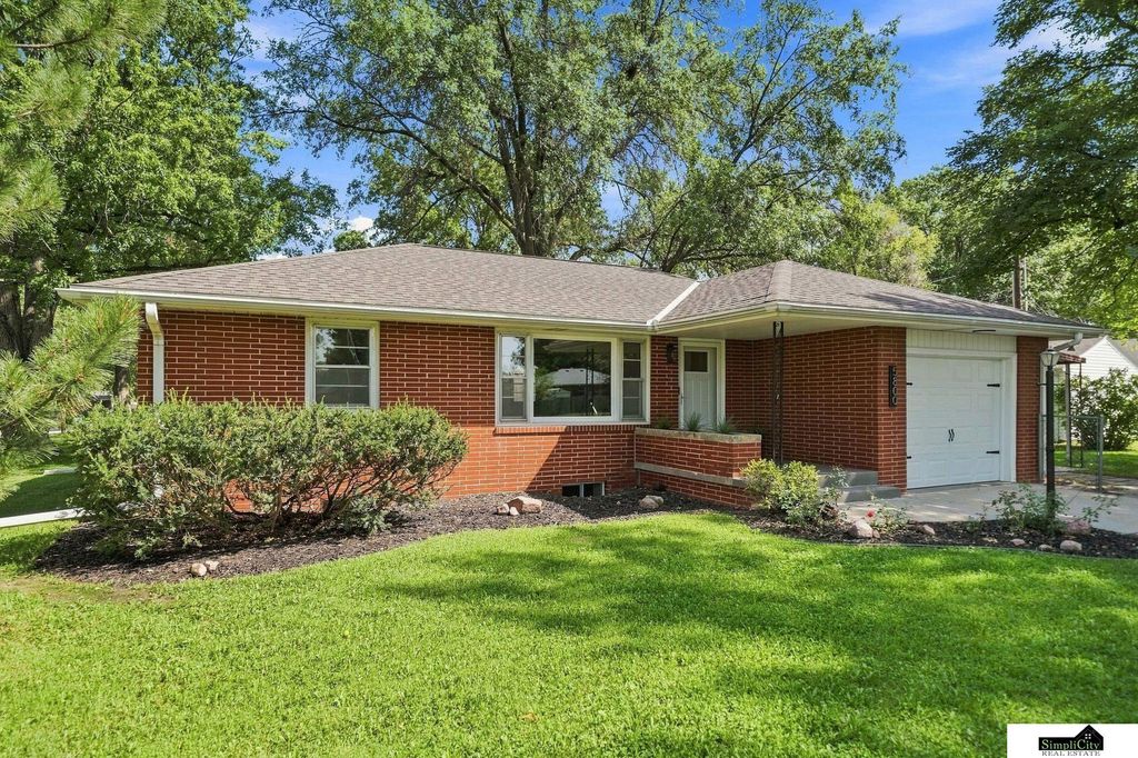 5800 Normal Boulevard, Lincoln