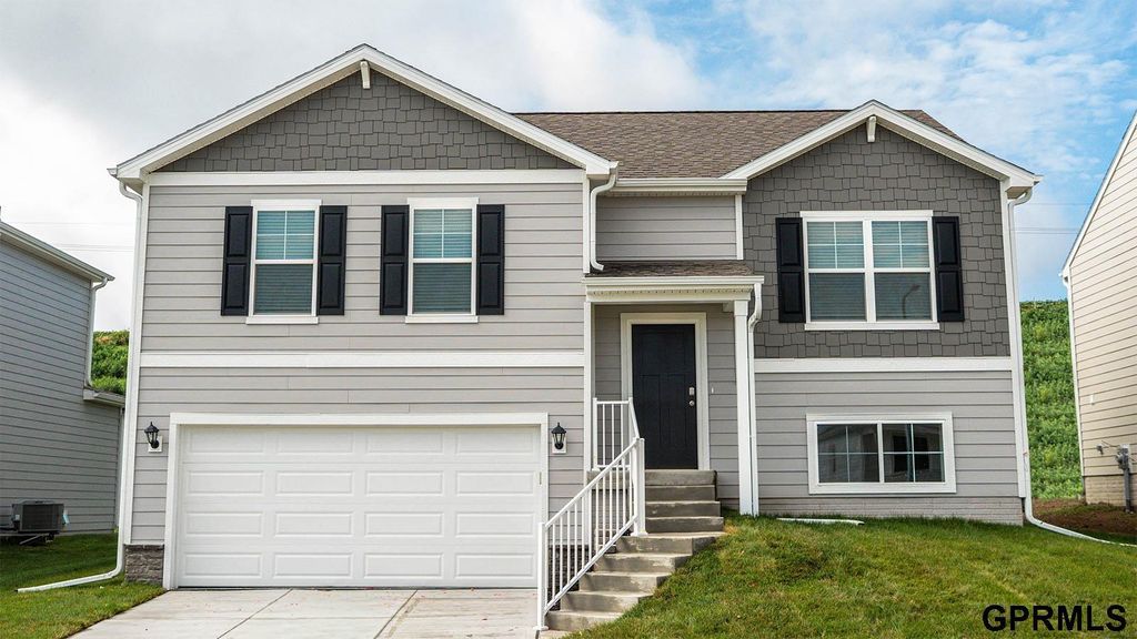 18471 Greenfield Street, Omaha