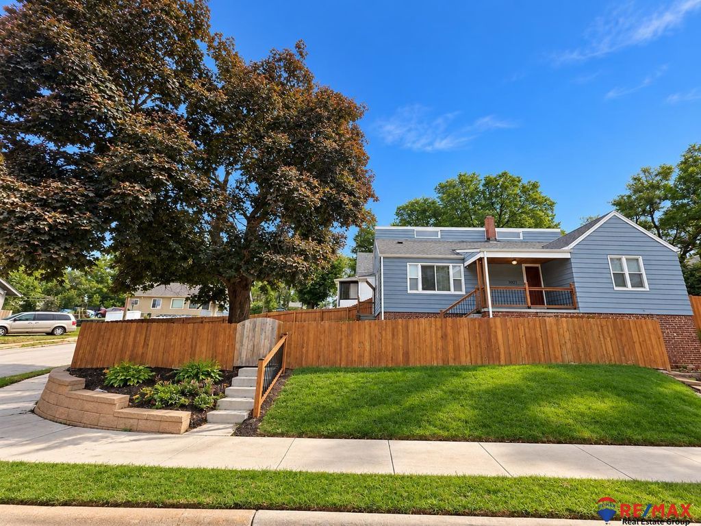 3021 N 42 Street, Omaha