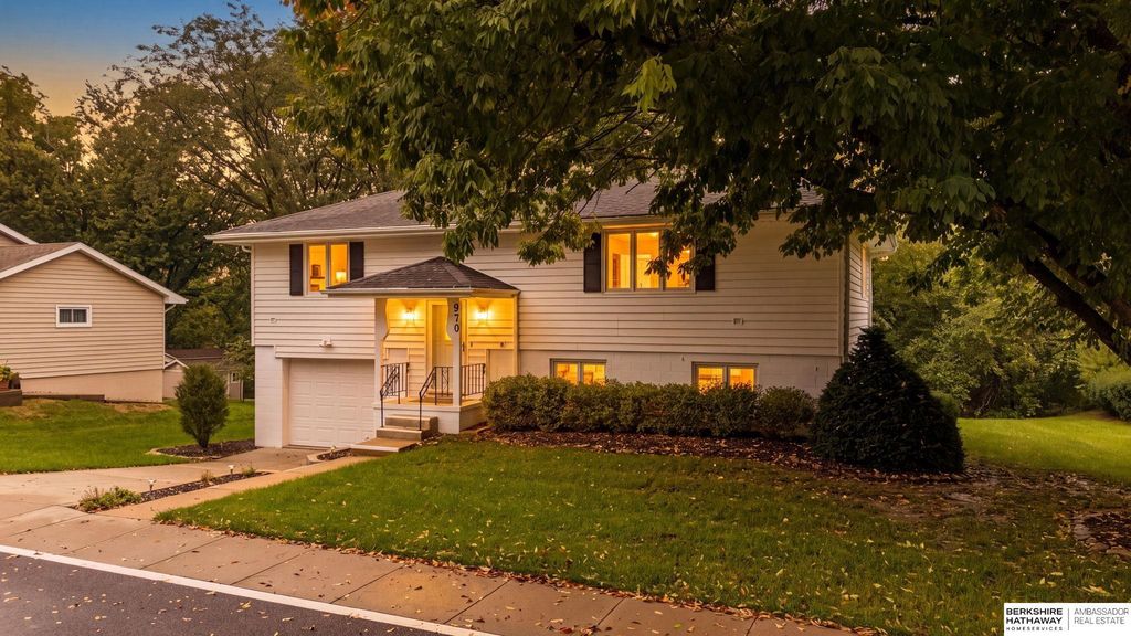 970 James Drive, Blair