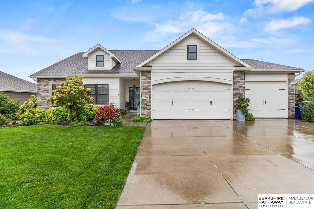 4702 N 208th Street, Elkhorn