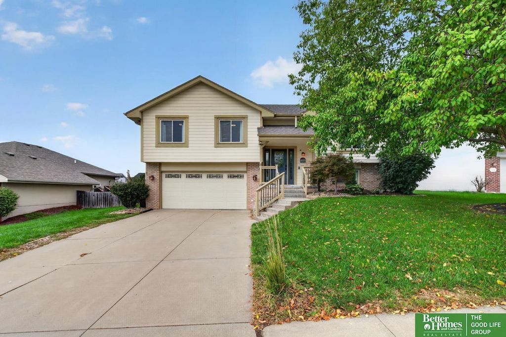 7508 Ernst Street, Omaha