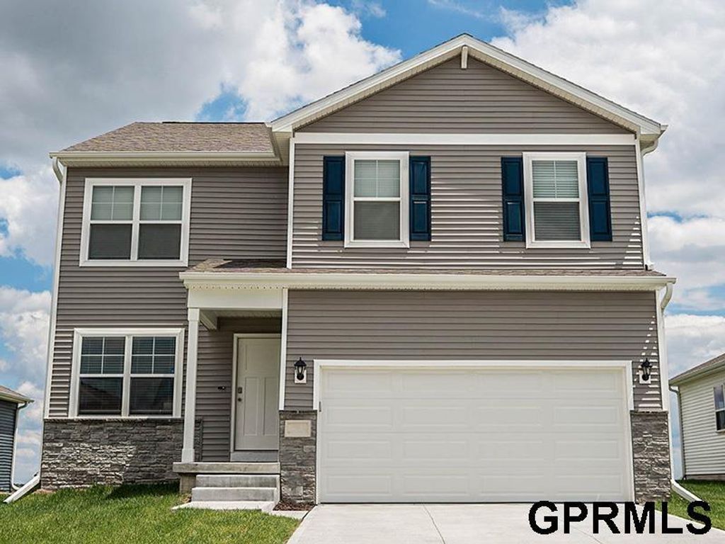 8714 N 167 Street, Bennington