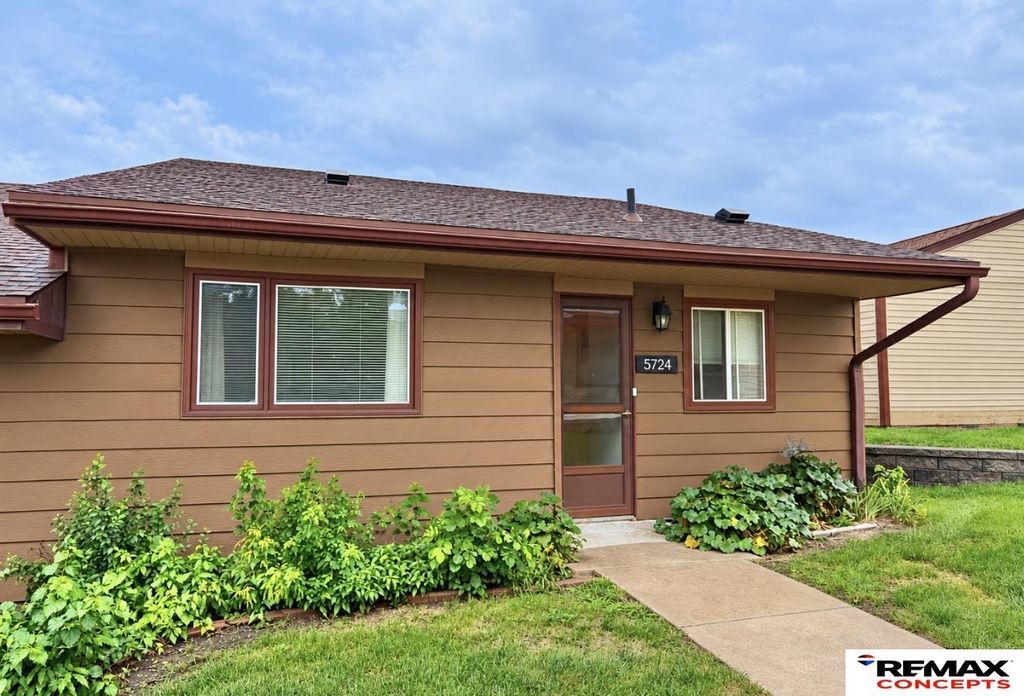5724 Enterprise Drive, Lincoln