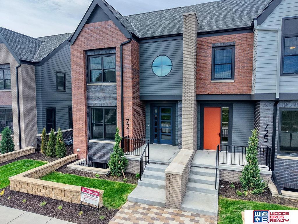 721 Blue Sage Boulevard, Lincoln