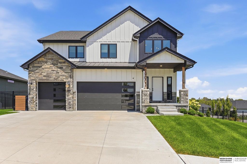 19002 Acorn Drive, Gretna