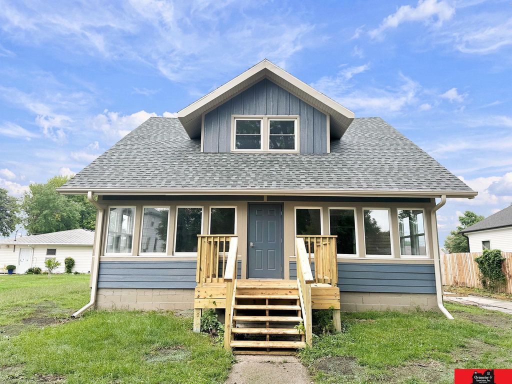 330 Pearl Street, Lyons