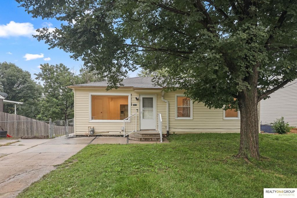 7515 Joseph Avenue, La Vista