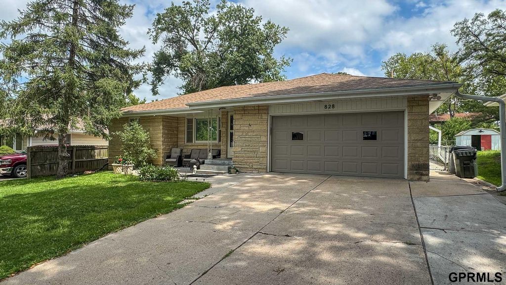 828 Northborough Lane, Lincoln