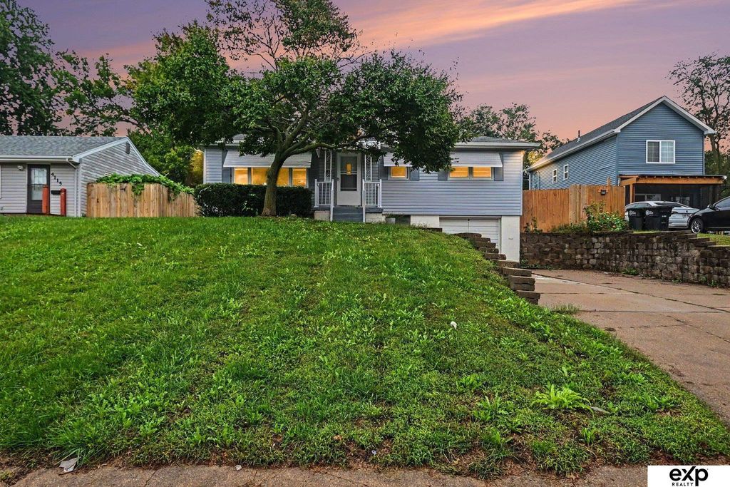 4113 N 66 Street, Omaha
