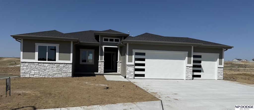 11116 S 220 Street, Gretna