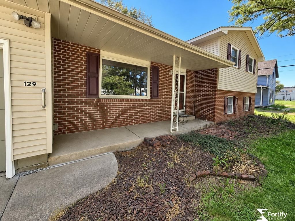 129 N 11th Street, Geneva