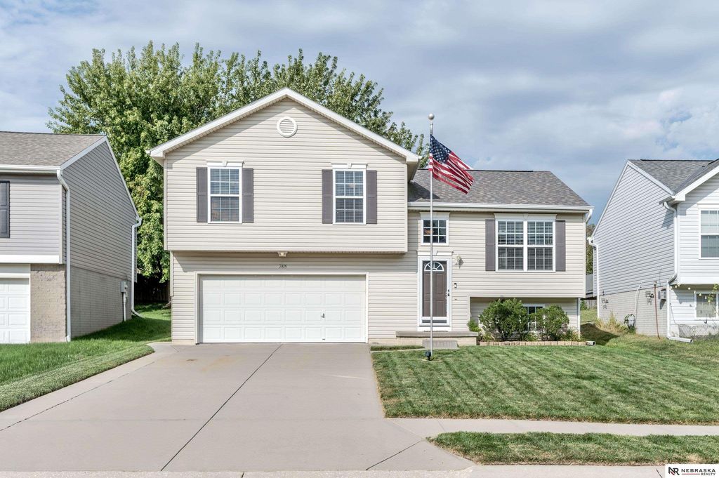 7418 N 108th Street, Omaha
