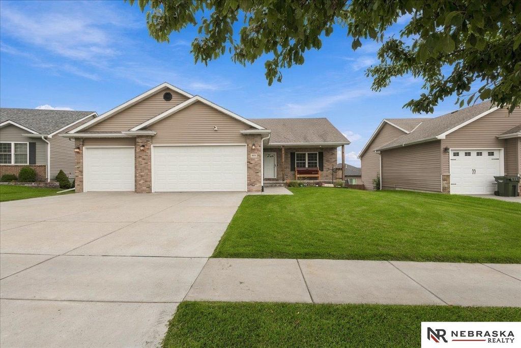 9629 Yellow Pine Road, Lincoln