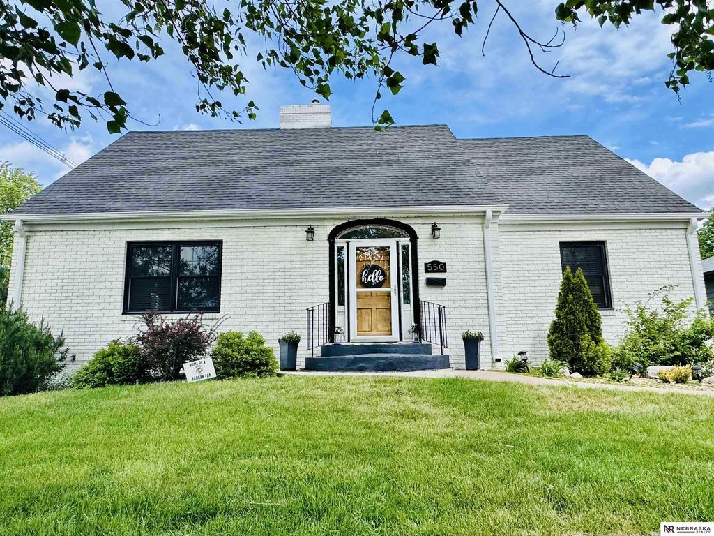550 N Main Street, Valentine