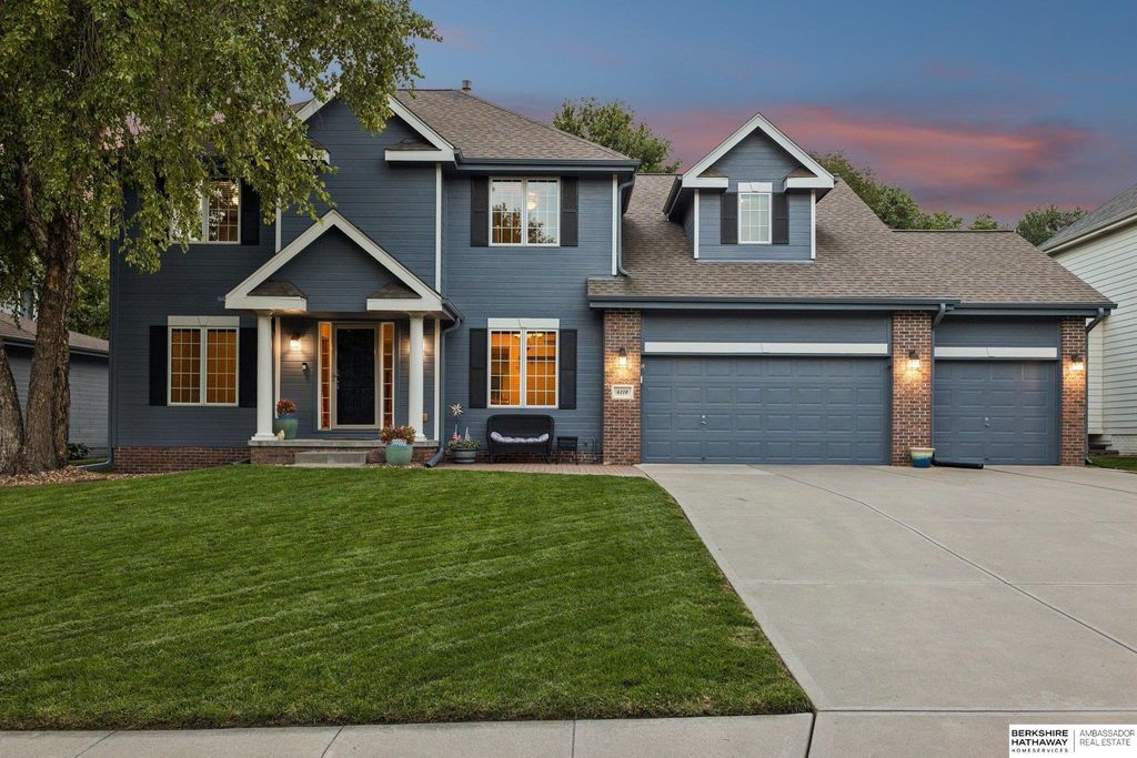6118 S 175th Terrace, Omaha