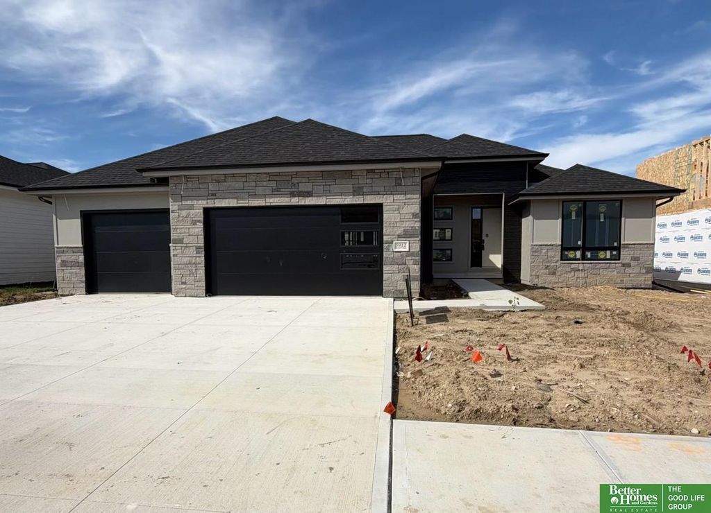 5912 N 213th Avenue, Elkhorn