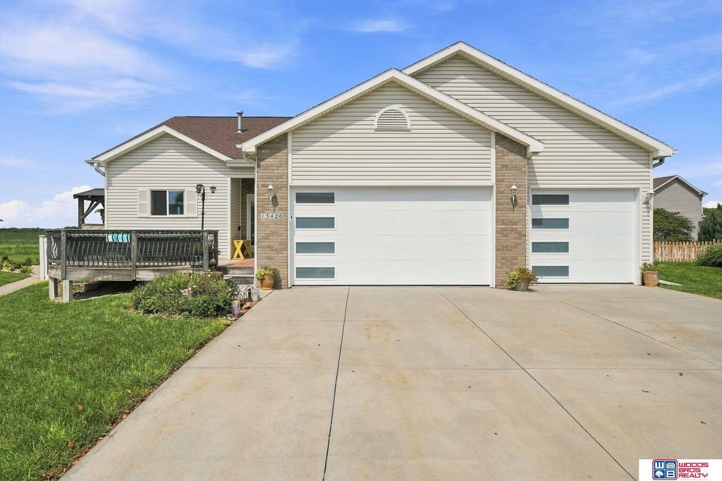 13420 Highlander Place, Waverly