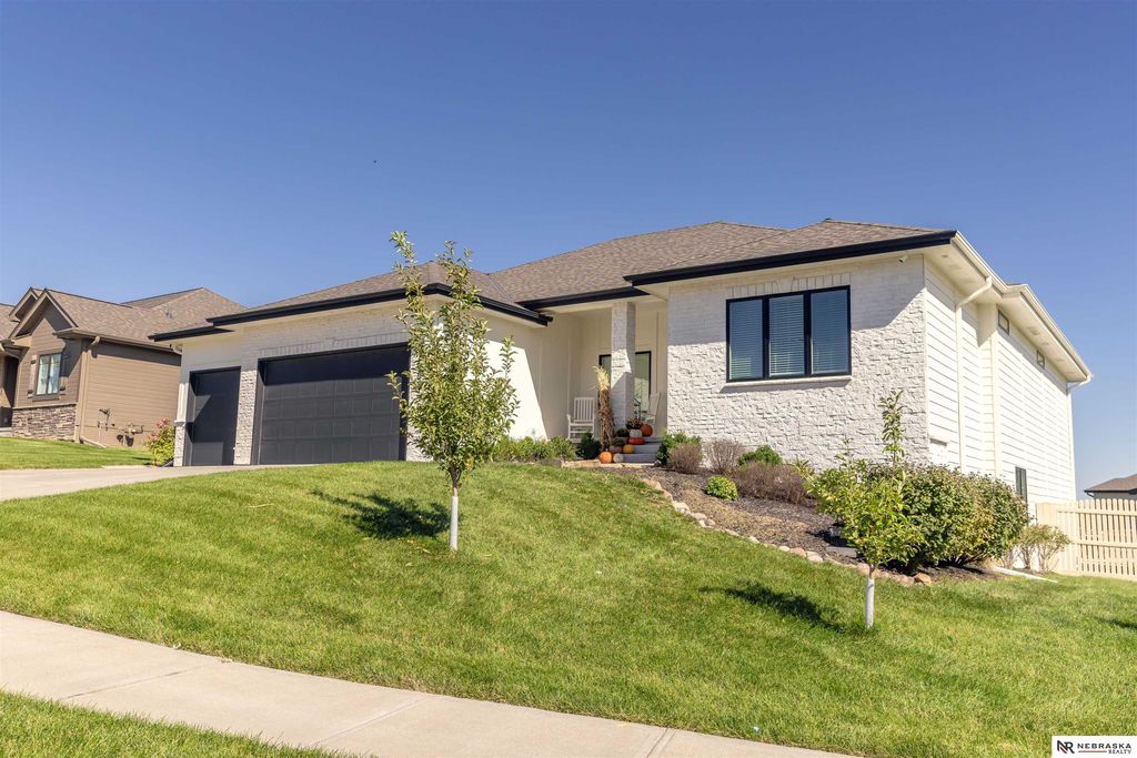 10203 S 105th Avenue, Papillion