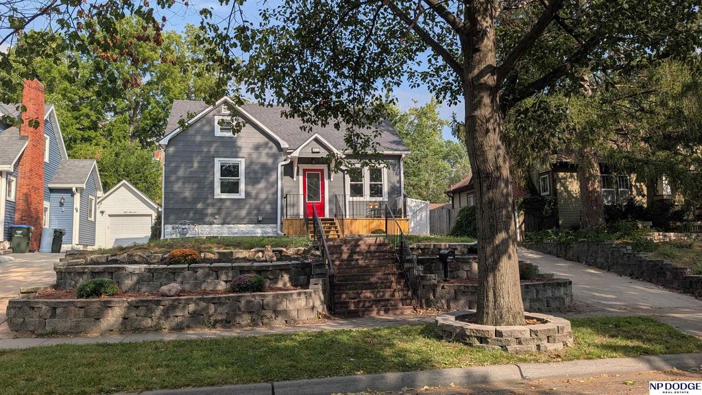 872 Elmwood Avenue, Lincoln