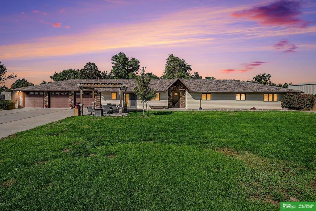 538 18th Road, West Point
