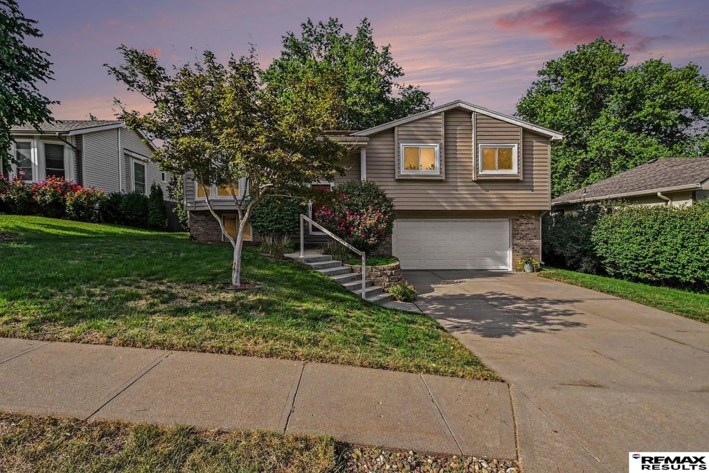 3418 Scott Drive, Bellevue