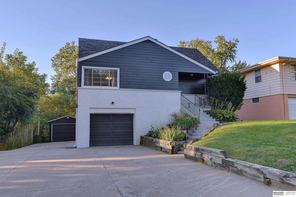4441 Harrison Street, Bellevue